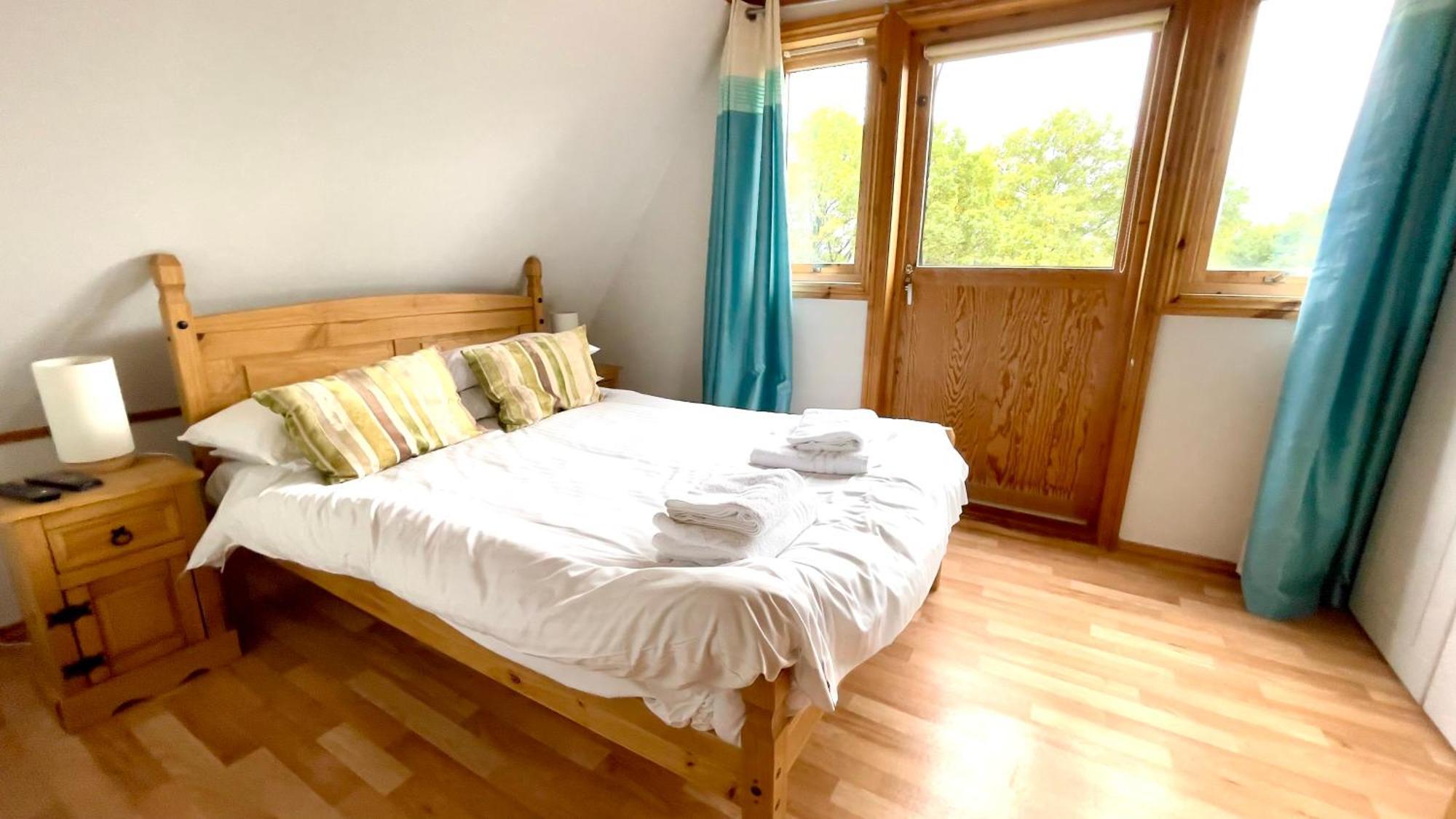 Spacious Primrose Lodge For 6 With Hot Tub At A Spa Resort Chudleigh Exterior foto